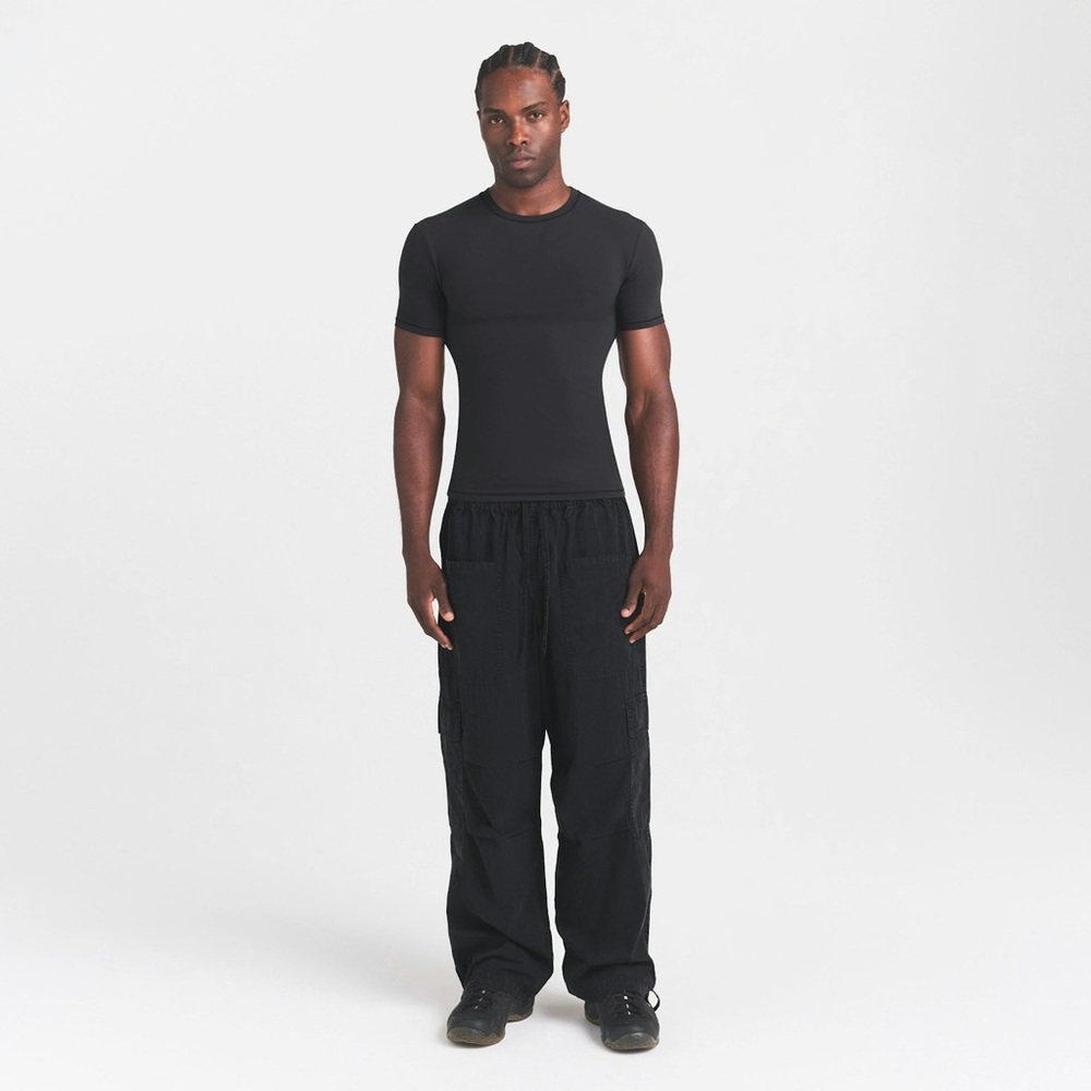 SKIMS MEN’S NWT (B7) Sport Slim T-Shirt | Color Obsidian | Size XL 🔥🔥